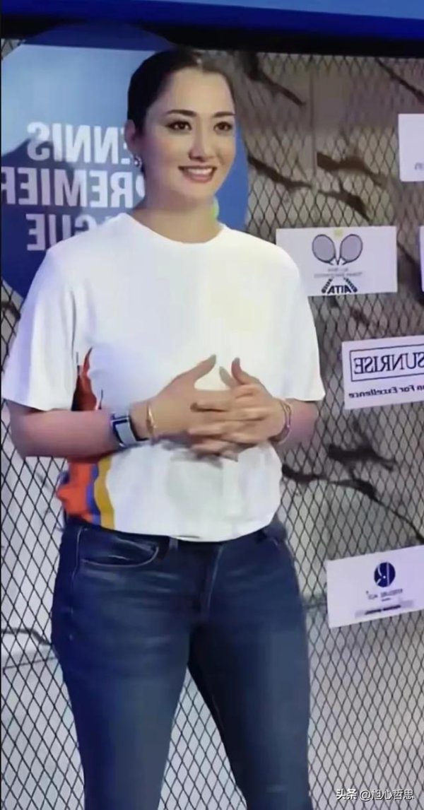 涨声操盘 这大体格子美女，气质非凡，微胖界的天花板给人一种健康美